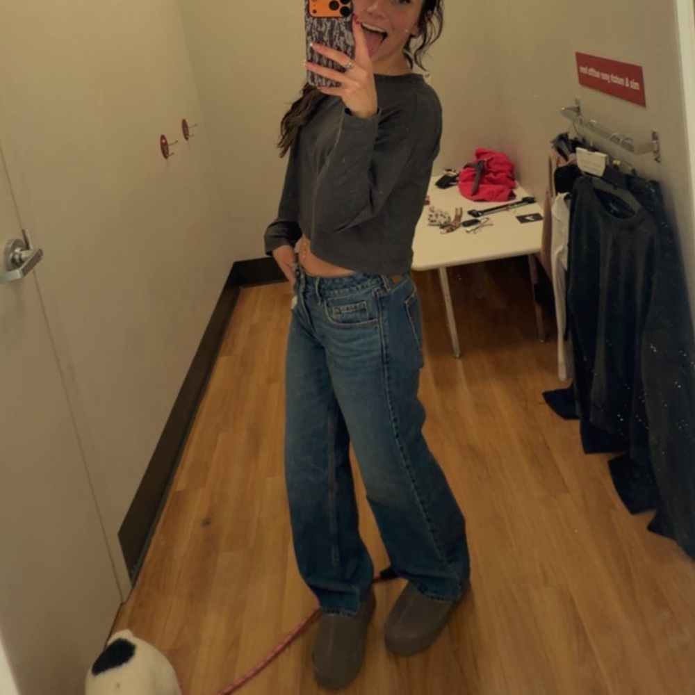 Casual Long Sleeve Crop Top in Charcoal Gray